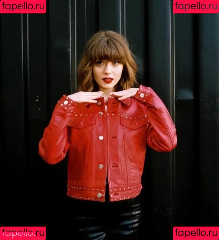 Maisie Peters Onlyfans Photo Gallery 