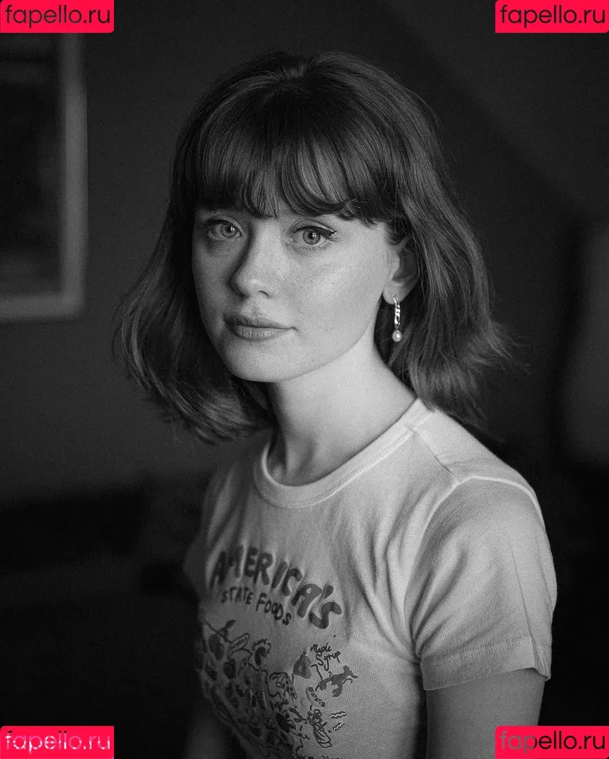 Maisie Peters Onlyfans Photo Gallery 