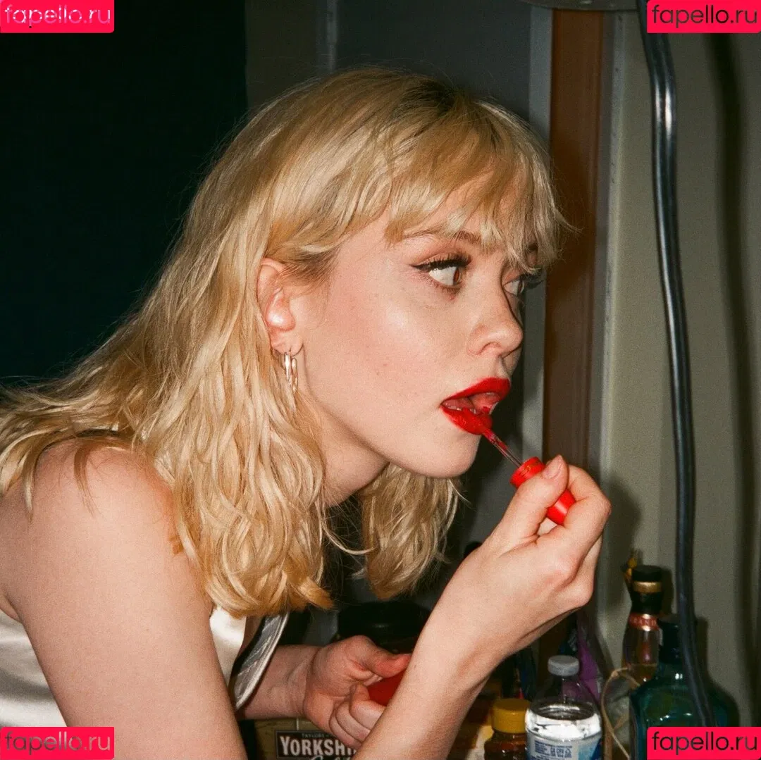 Maisie Peters Onlyfans Photo Gallery 