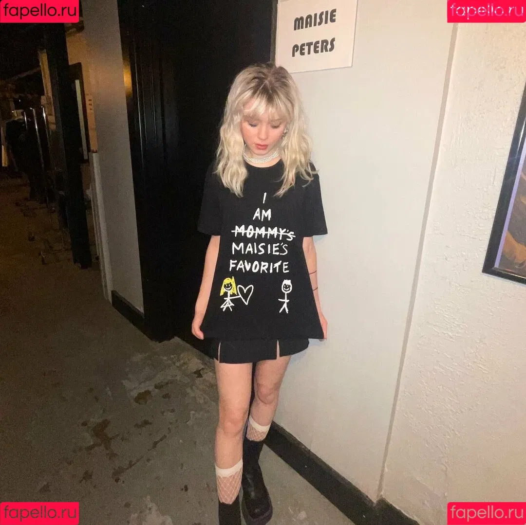 Maisie Peters Onlyfans Photo Gallery 