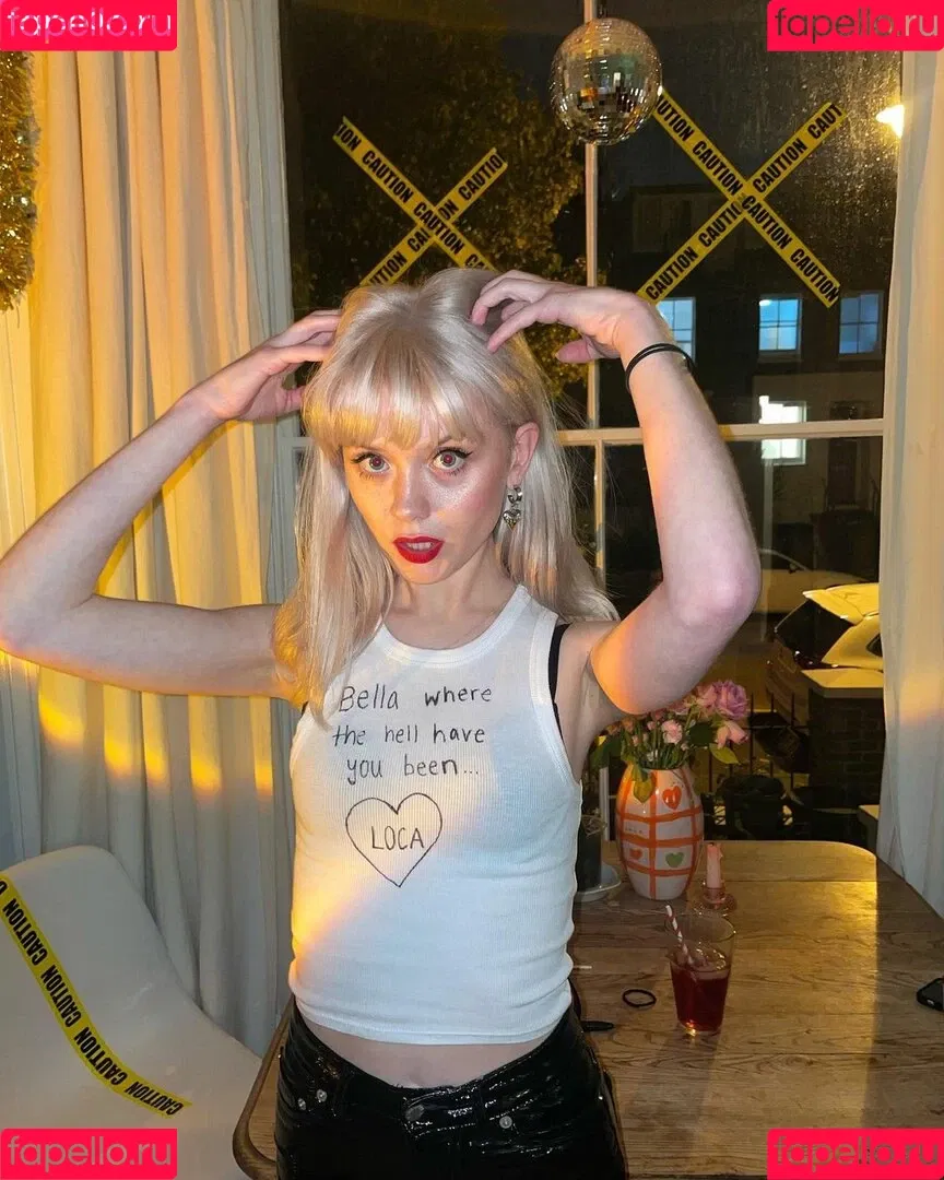 Maisie Peters Onlyfans Photo Gallery 