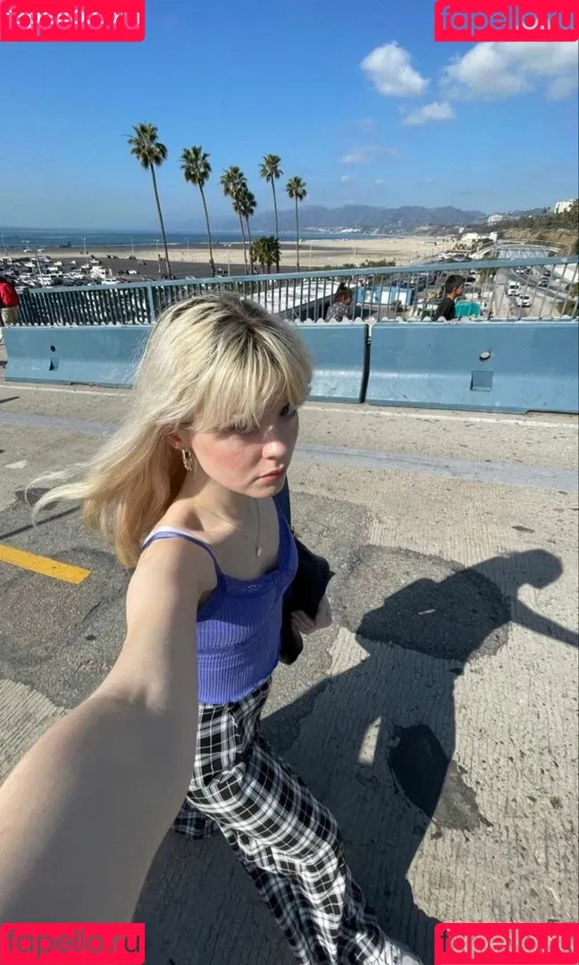 Maisie Peters Onlyfans Photo Gallery 