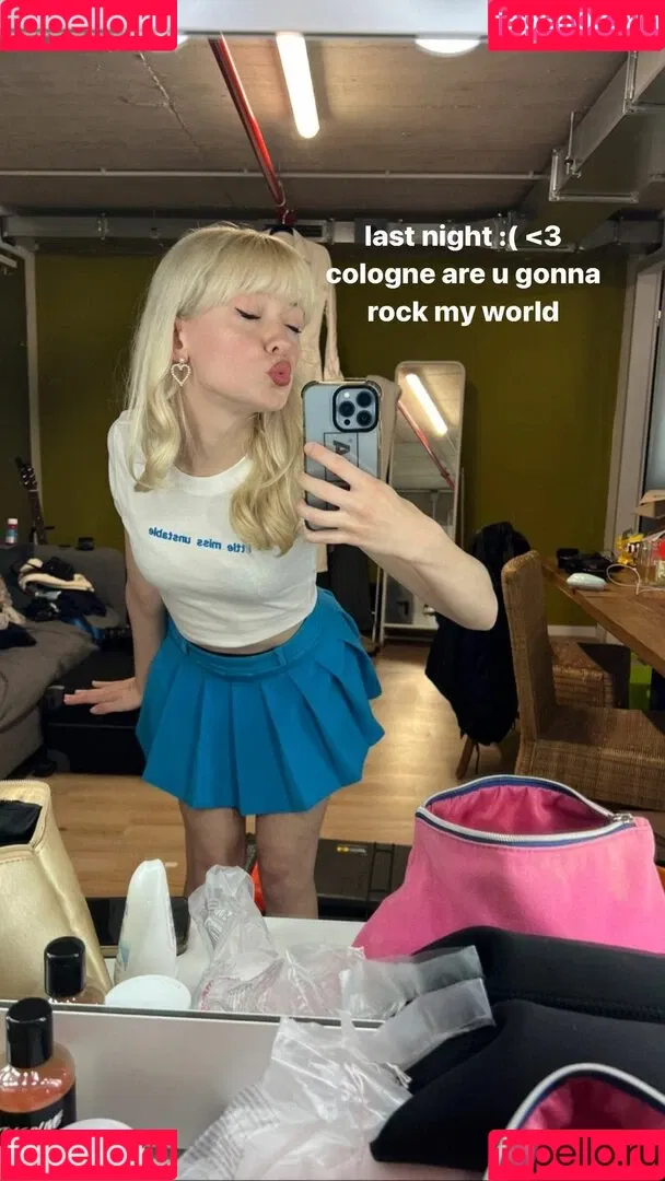 Maisie Peters Onlyfans Photo Gallery 