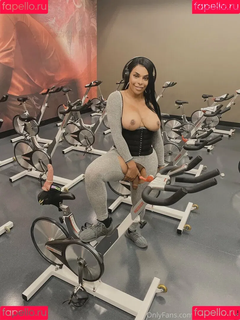 sashastrokes Onlyfans Photo Gallery 