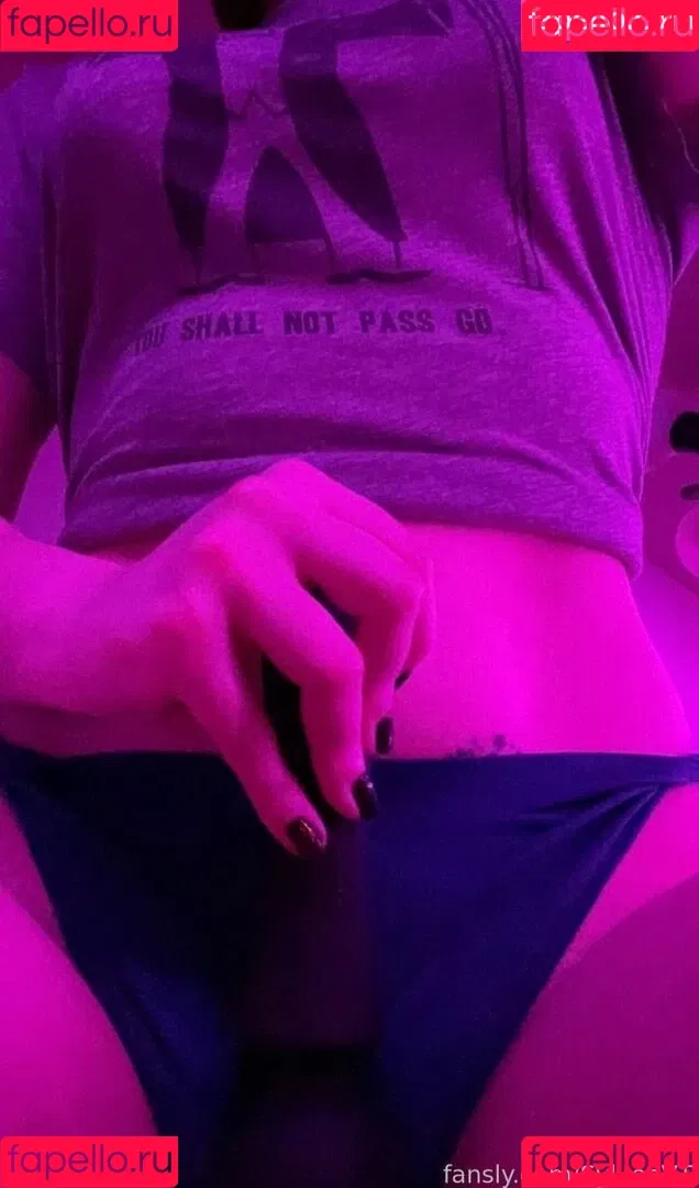 SylveeVT Onlyfans Photo Gallery 