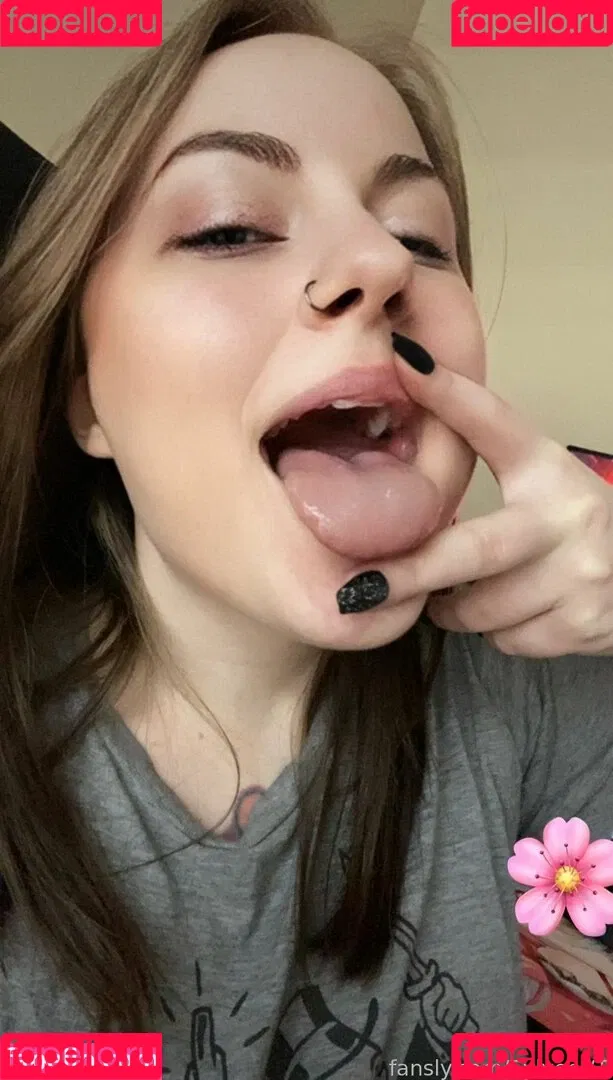 SylveeVT Onlyfans Photo Gallery 