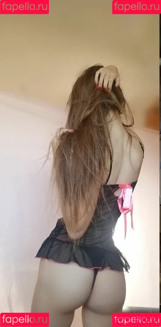Coral Larsen Onlyfans Photo Gallery 