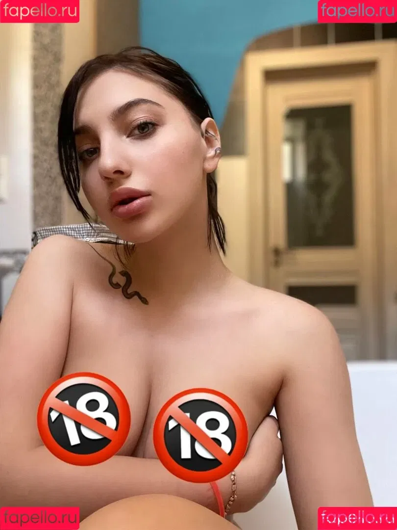Ave Mary Onlyfans Photo Gallery 