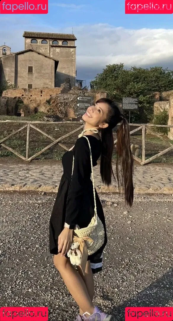 Eevee Enara Onlyfans Photo Gallery 