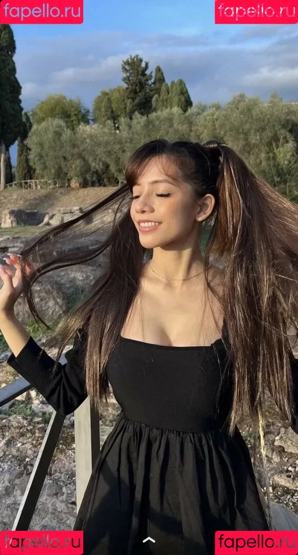 Eevee Enara Onlyfans Photo Gallery 