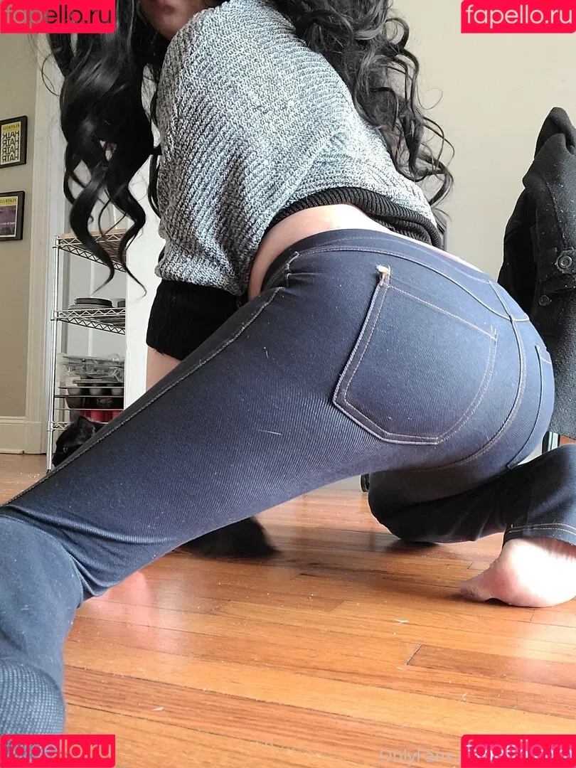 zoelevain Onlyfans Photo Gallery 