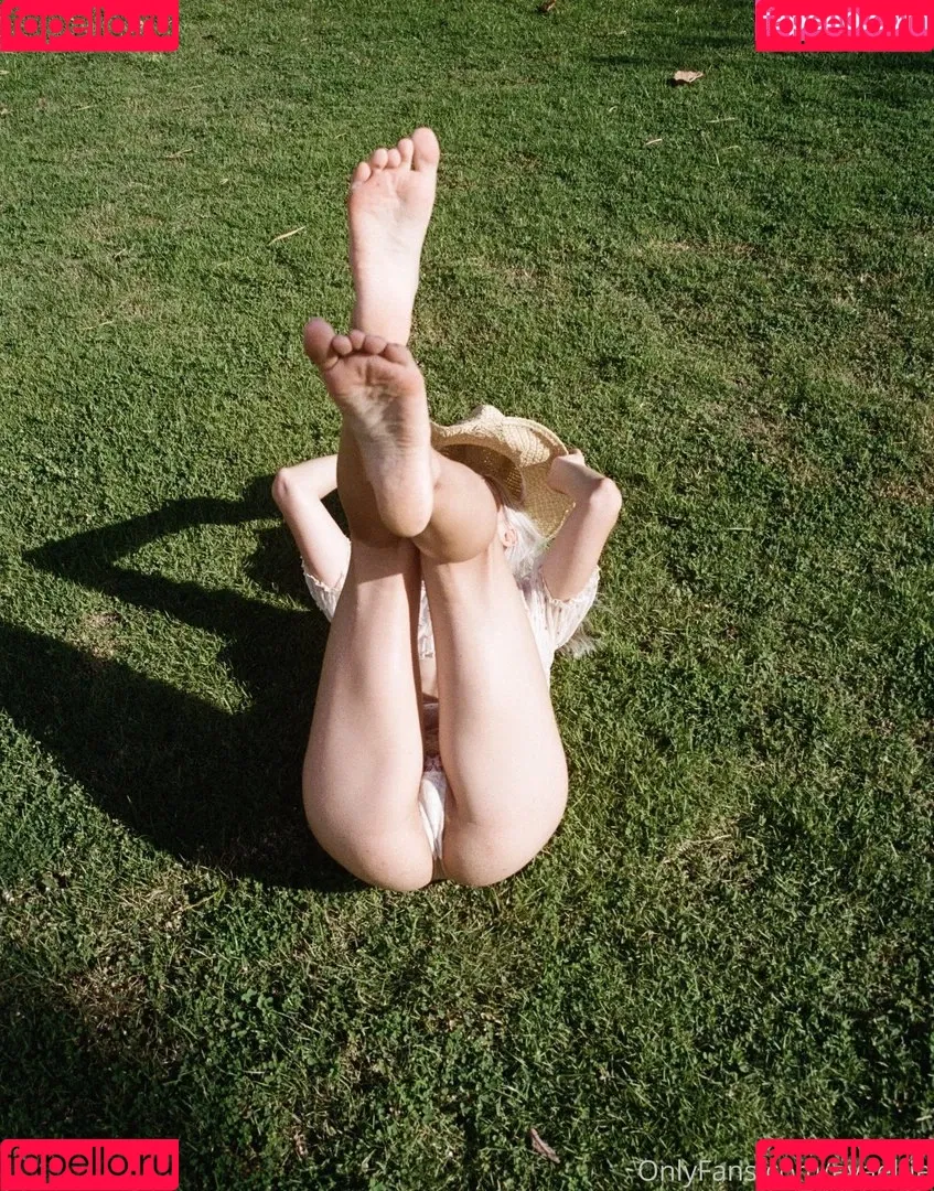 EvaElfie Onlyfans Photo Gallery 