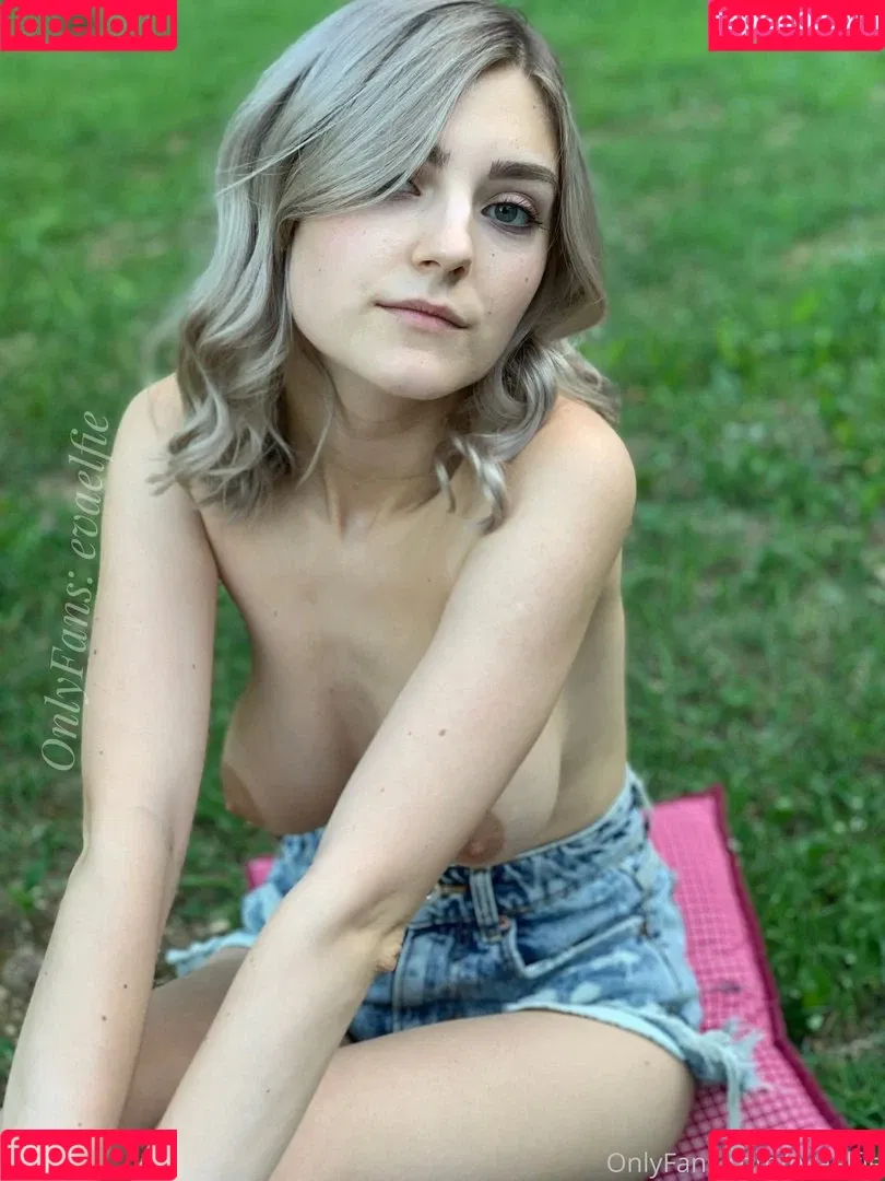 EvaElfie Onlyfans Photo Gallery 