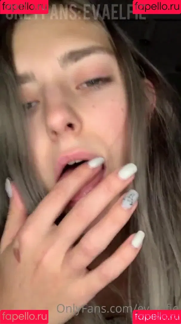 EvaElfie Onlyfans Photo Gallery 