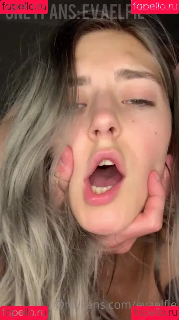 EvaElfie Onlyfans Photo Gallery 