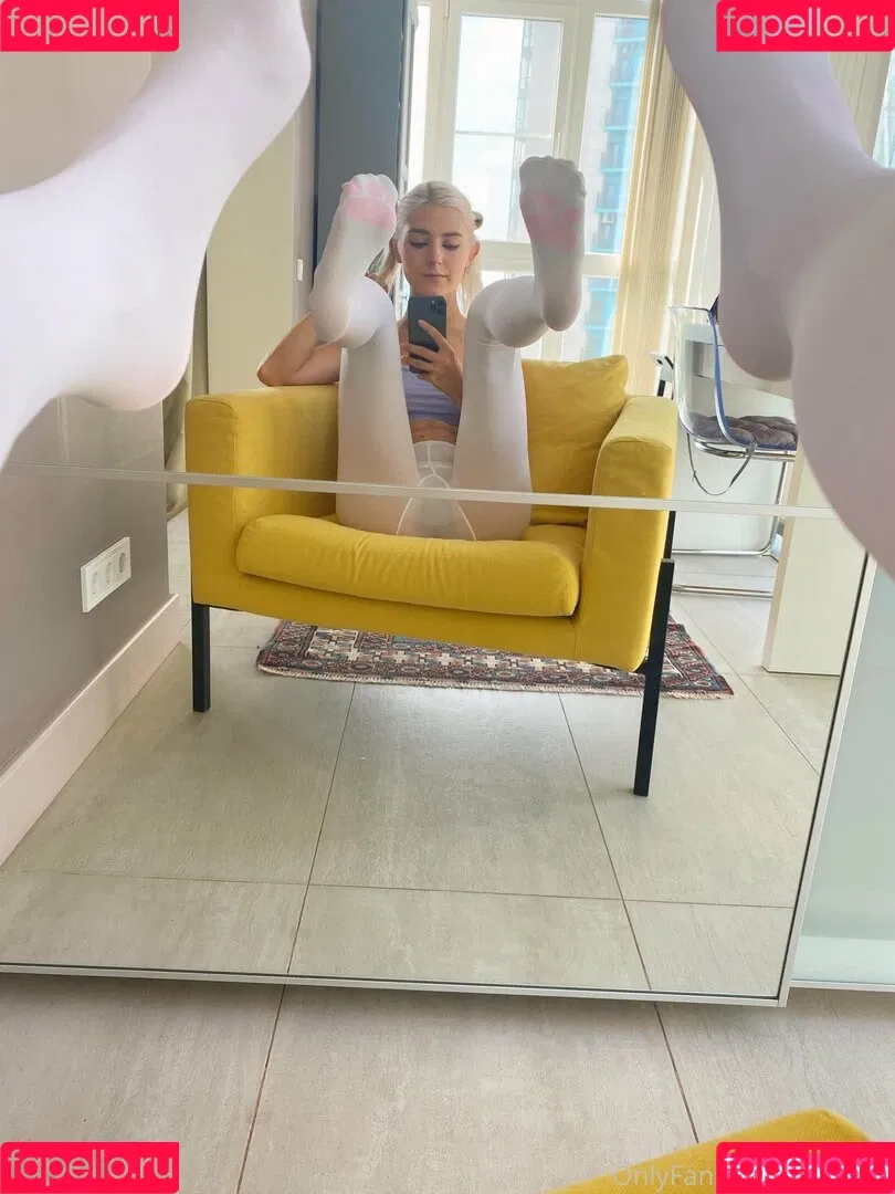 EvaElfie Onlyfans Photo Gallery 