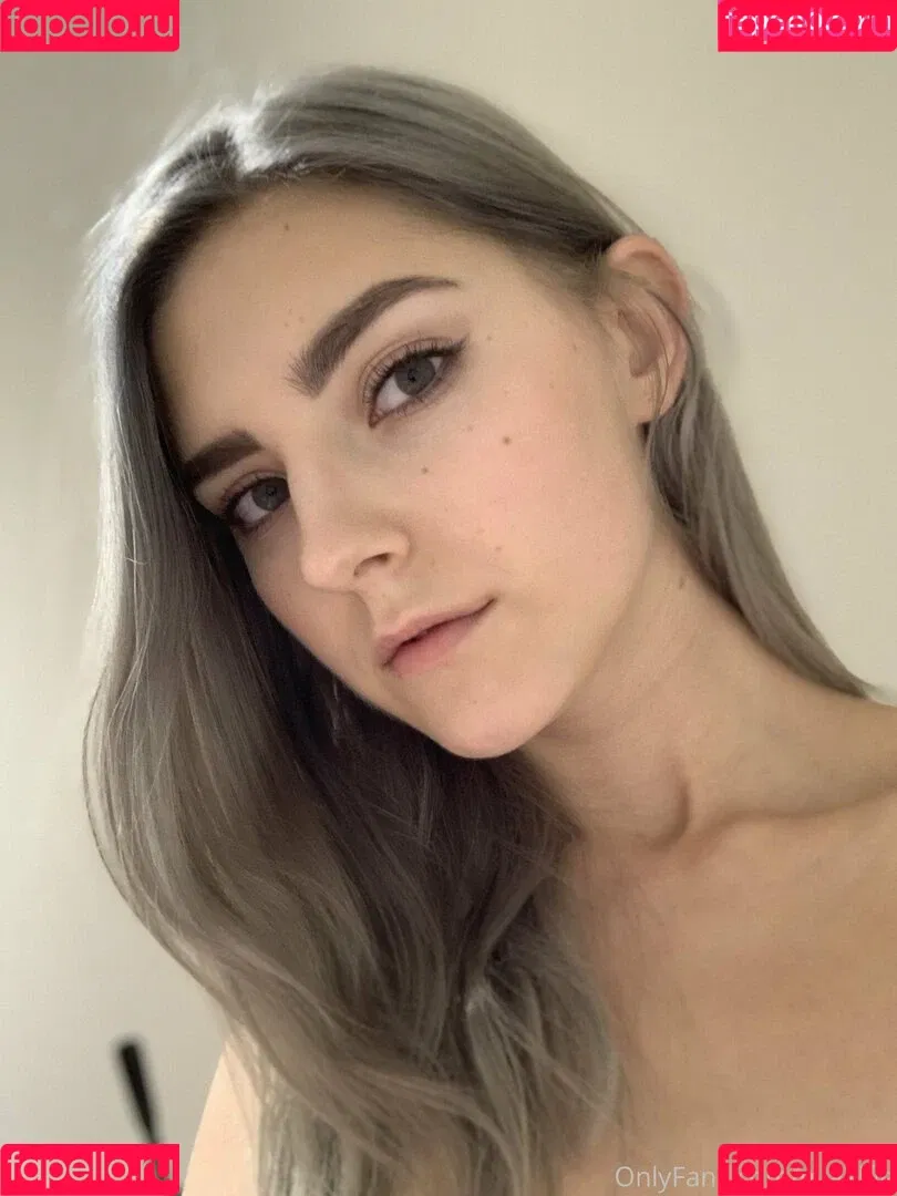 EvaElfie Onlyfans Photo Gallery 