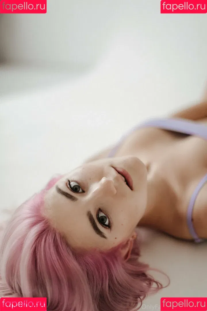 EvaElfie Onlyfans Photo Gallery 