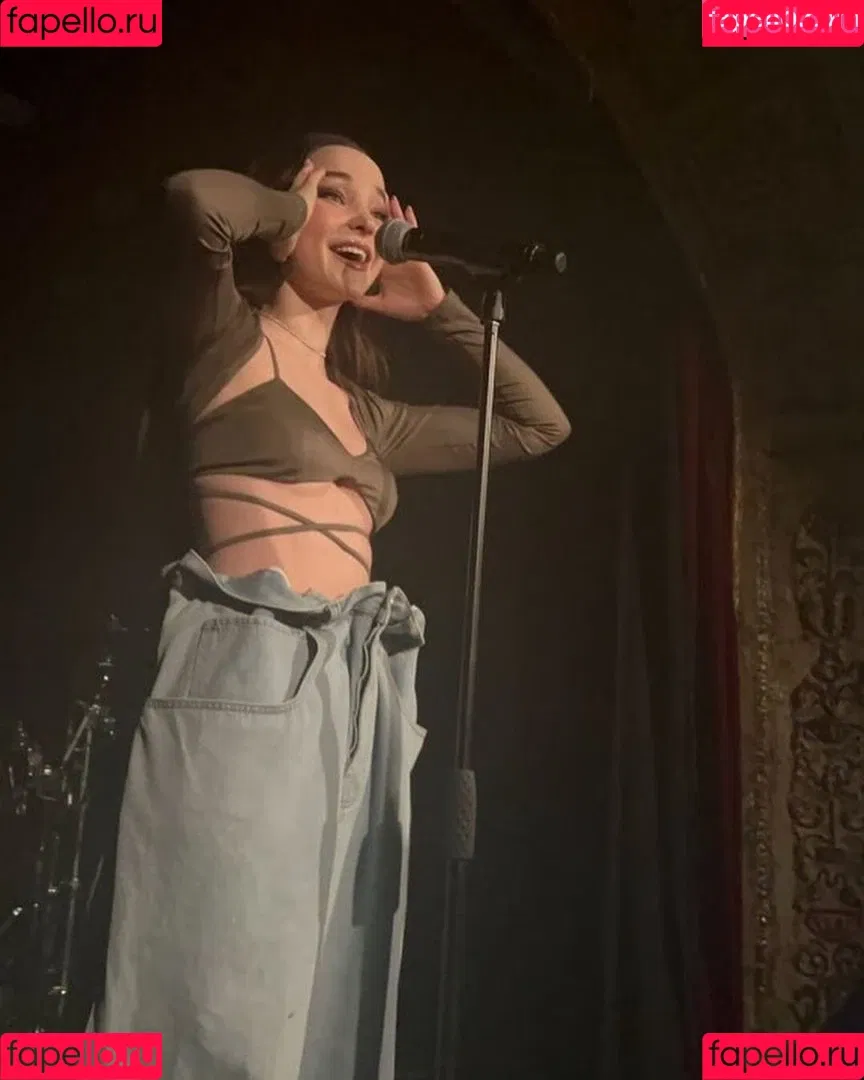 Dove Cameron Onlyfans Photo Gallery 