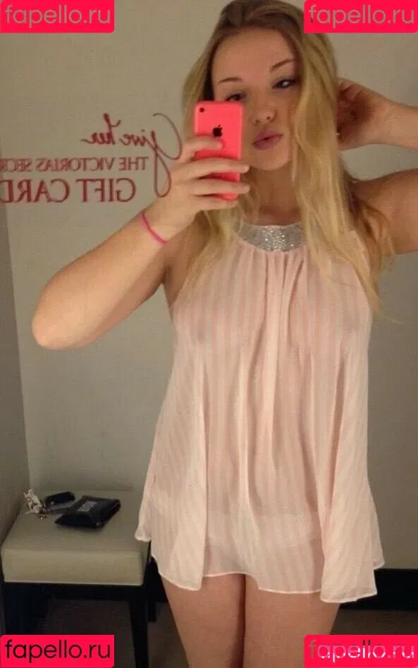 Dove Cameron Onlyfans Photo Gallery 