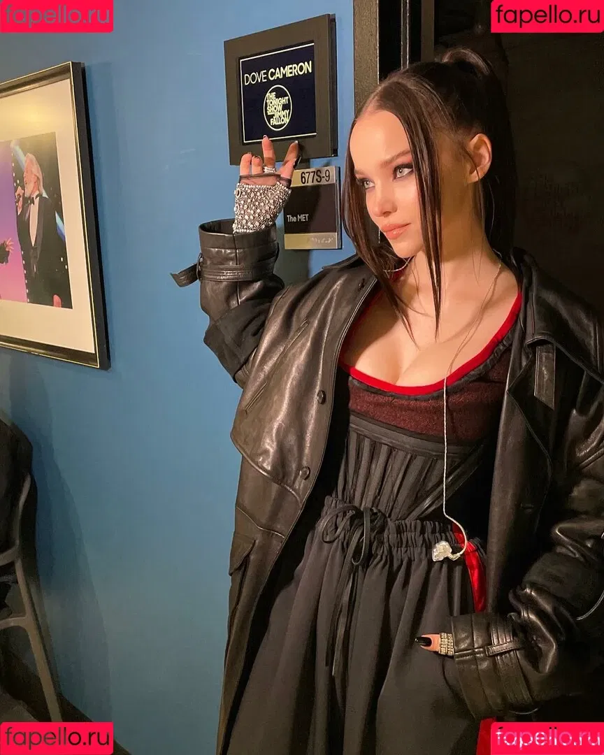 Dove Cameron Onlyfans Photo Gallery 