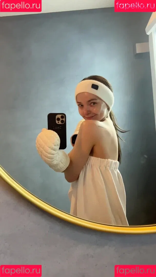Dove Cameron Onlyfans Photo Gallery 
