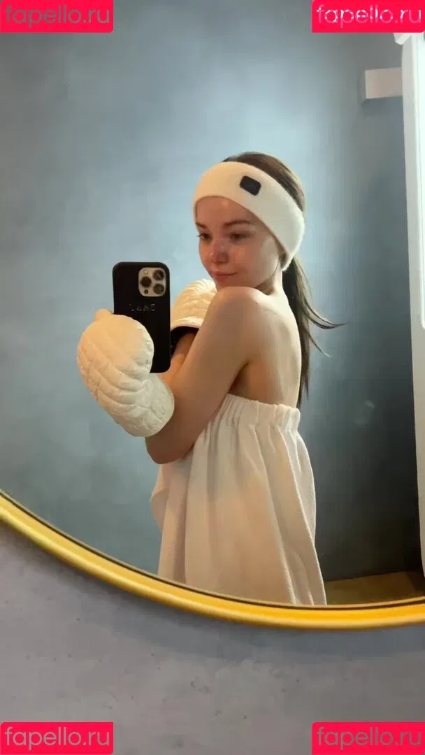 Dove Cameron Onlyfans Photo Gallery 