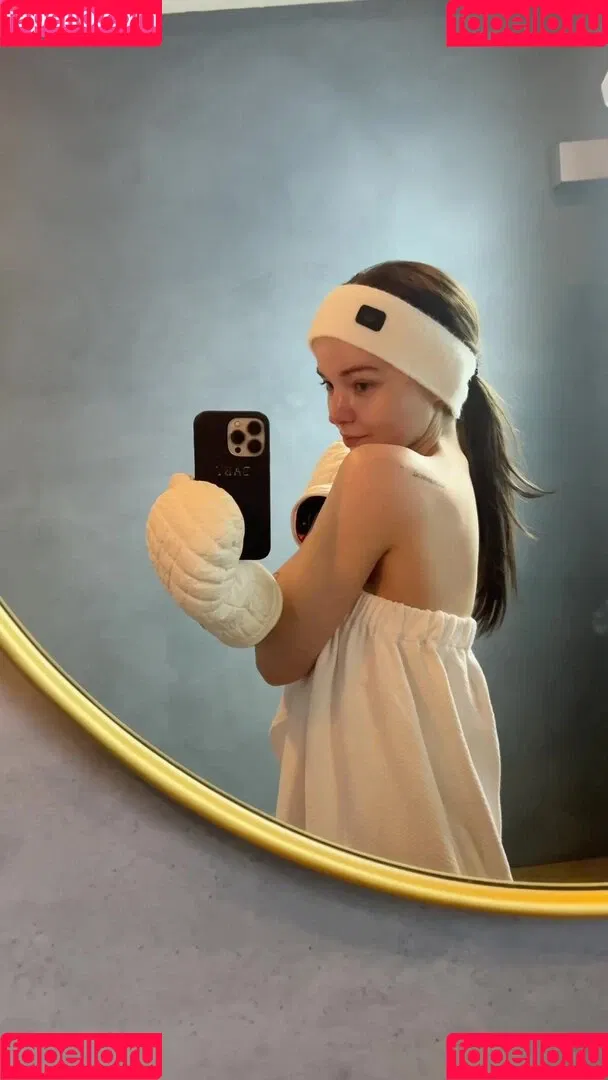 Dove Cameron Onlyfans Photo Gallery 