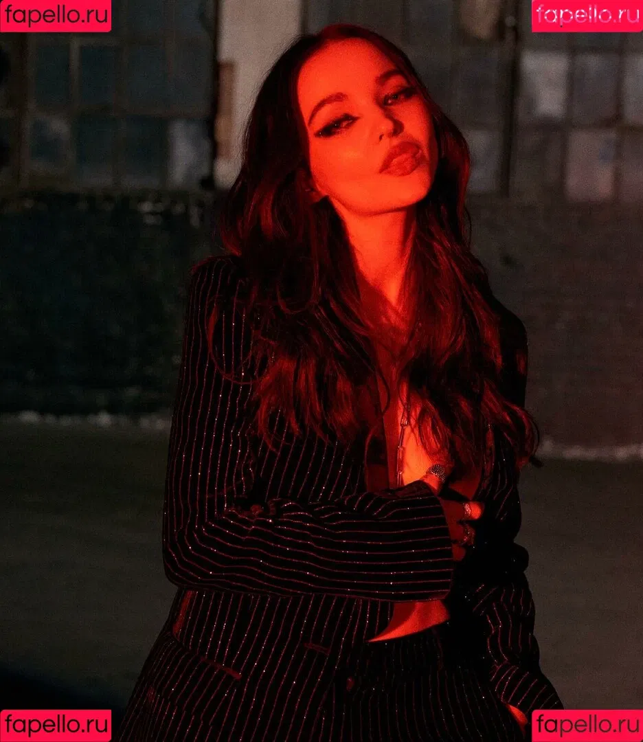Dove Cameron Onlyfans Photo Gallery 