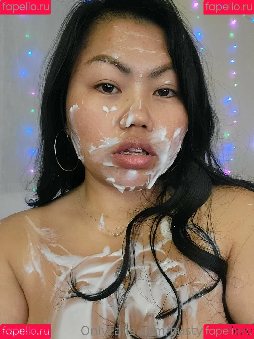 bustythaigirlx Onlyfans Photo Gallery 