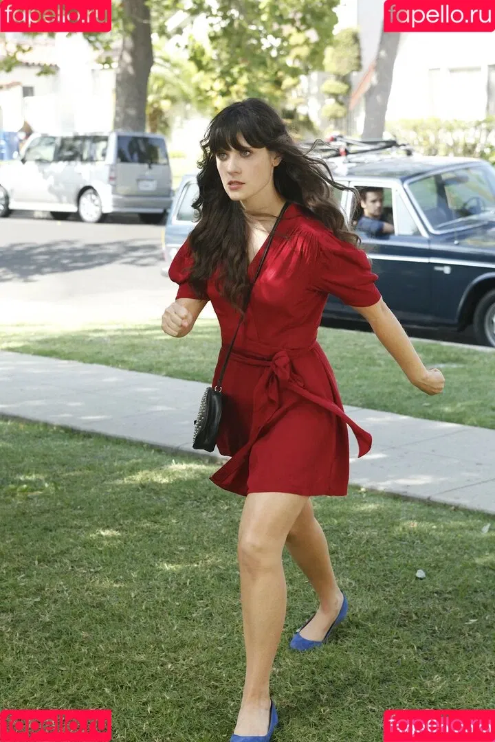 Zooey Deschanel Onlyfans Photo Gallery 