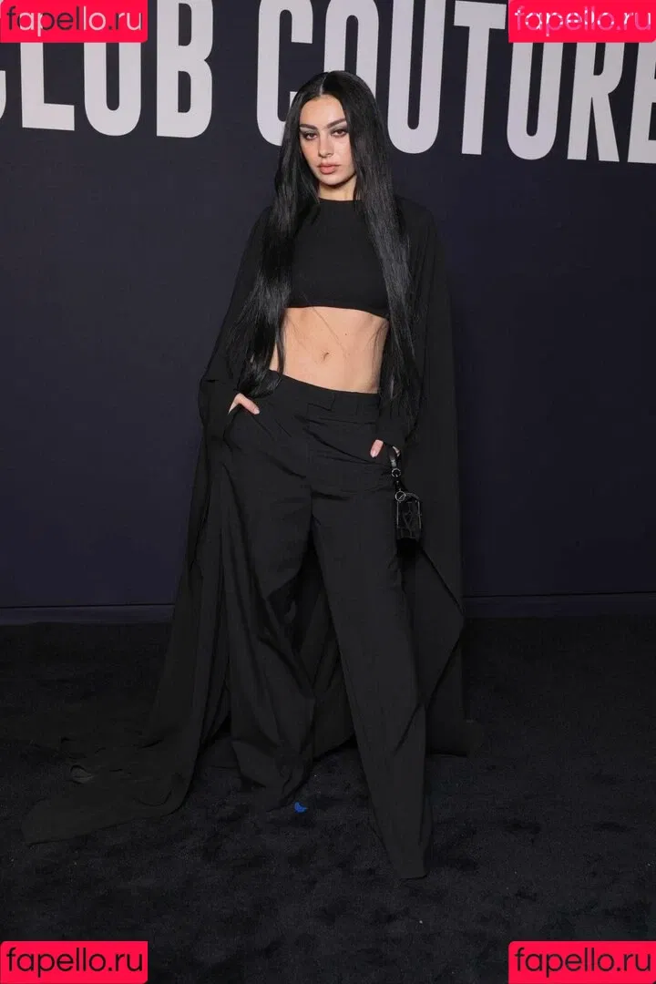 Charli XCX Onlyfans Photo Gallery 