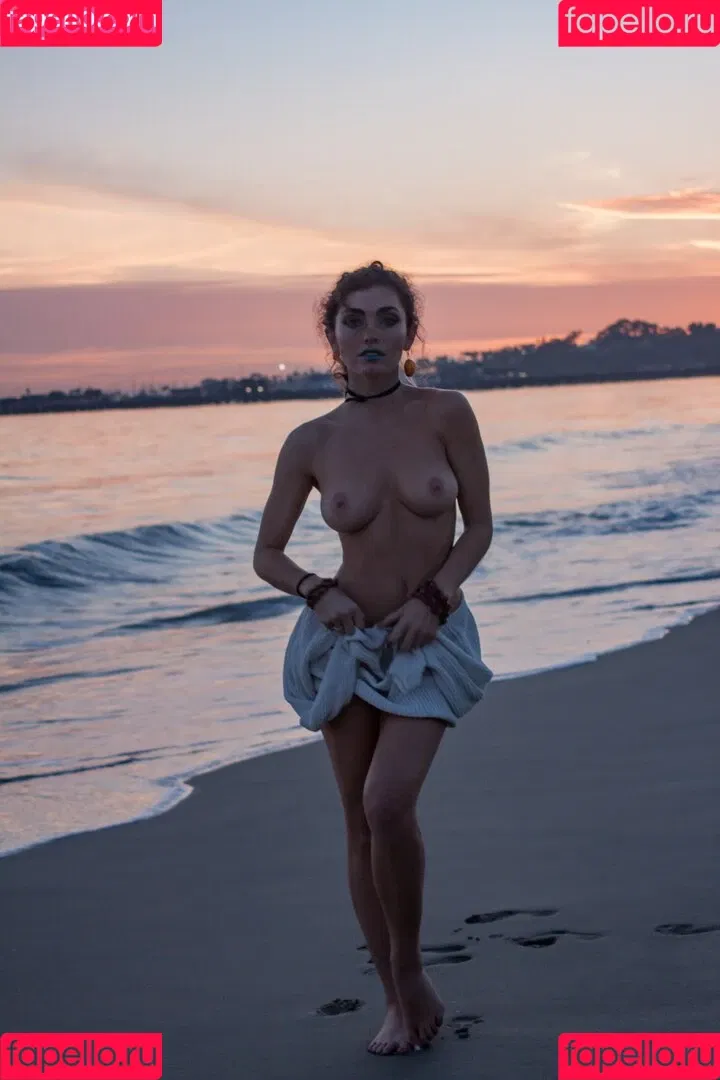 Gillian Barnes Onlyfans Photo Gallery 