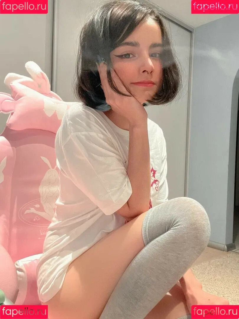 loonassoftfeet Onlyfans Photo Gallery 