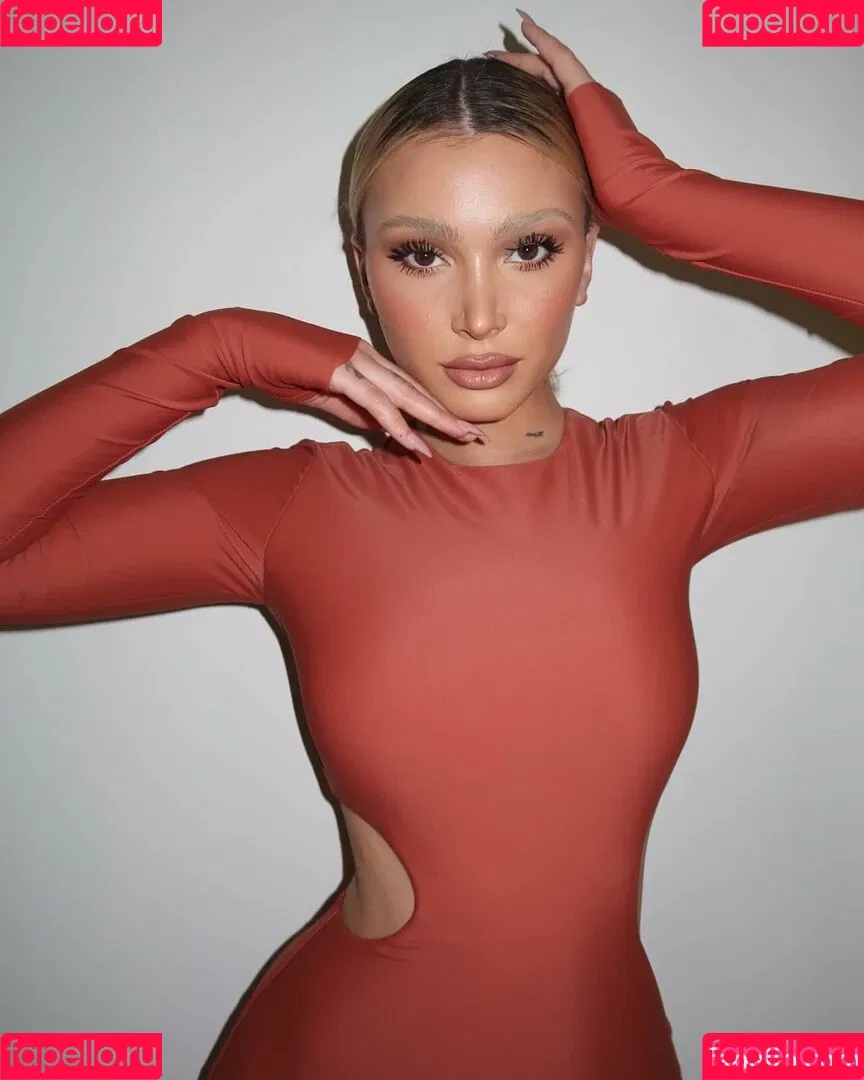 Camaryn Swanson Onlyfans Photo Gallery 