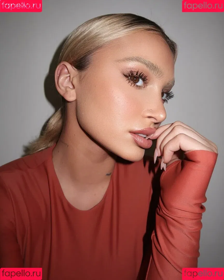 Camaryn Swanson Onlyfans Photo Gallery 