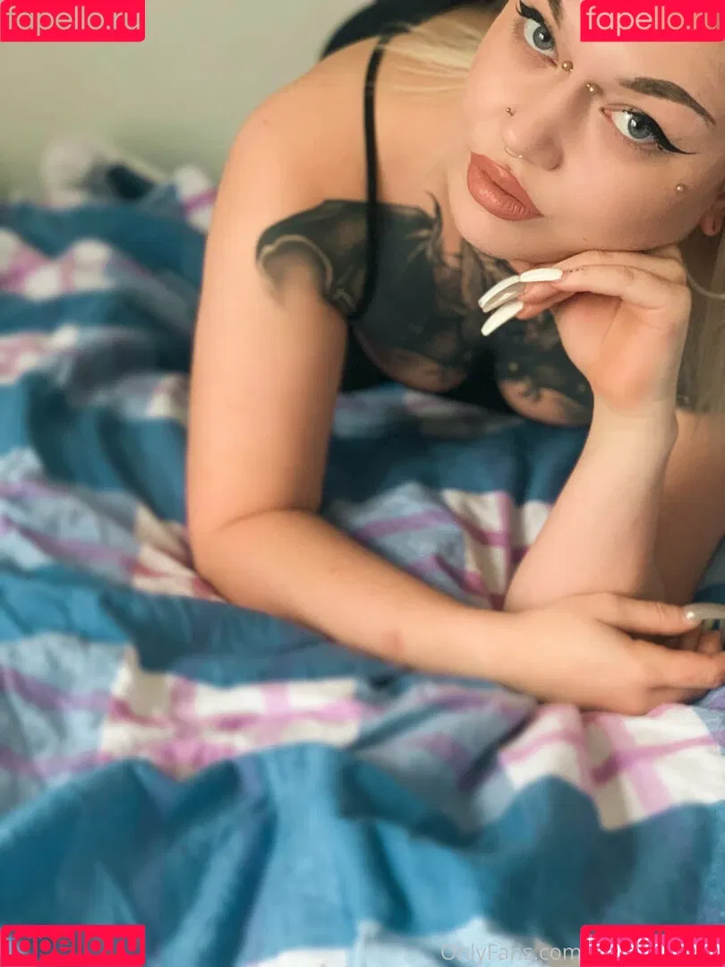 bat.gyal Onlyfans Photo Gallery 