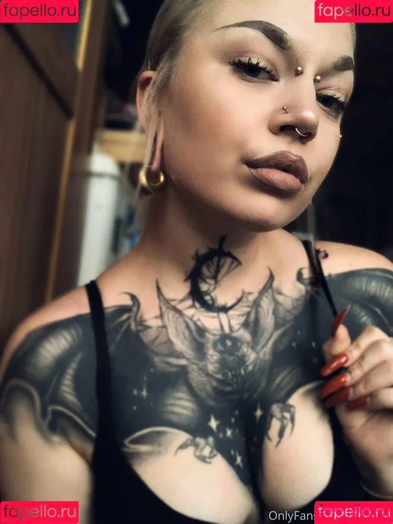 bat.gyal Onlyfans Photo Gallery 