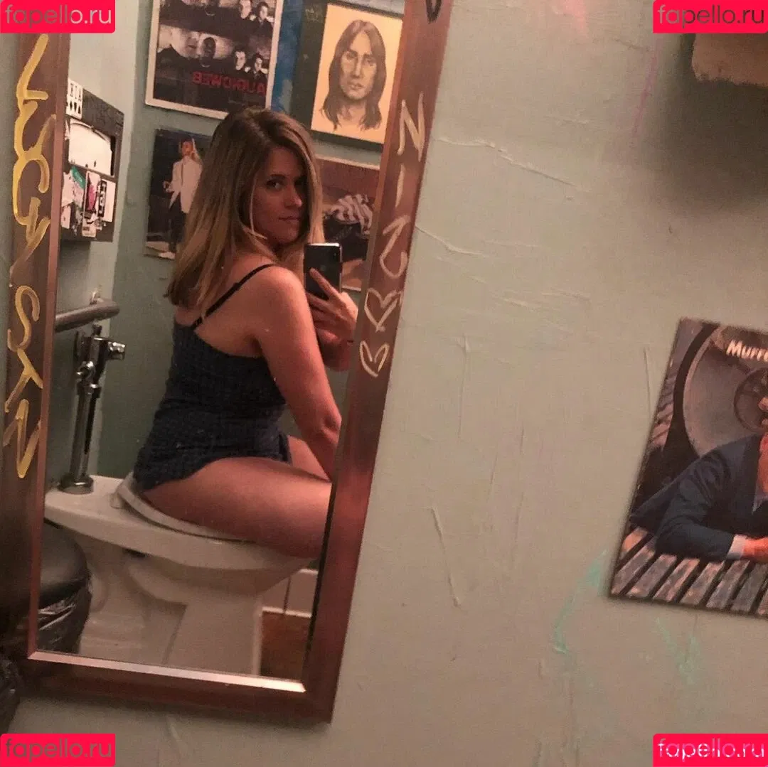 Allie Goertz Onlyfans Photo Gallery 