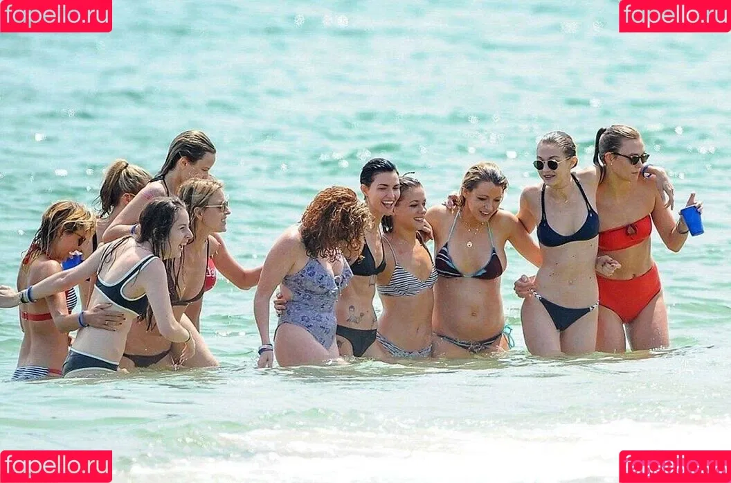 Blake Lively Onlyfans Photo Gallery 