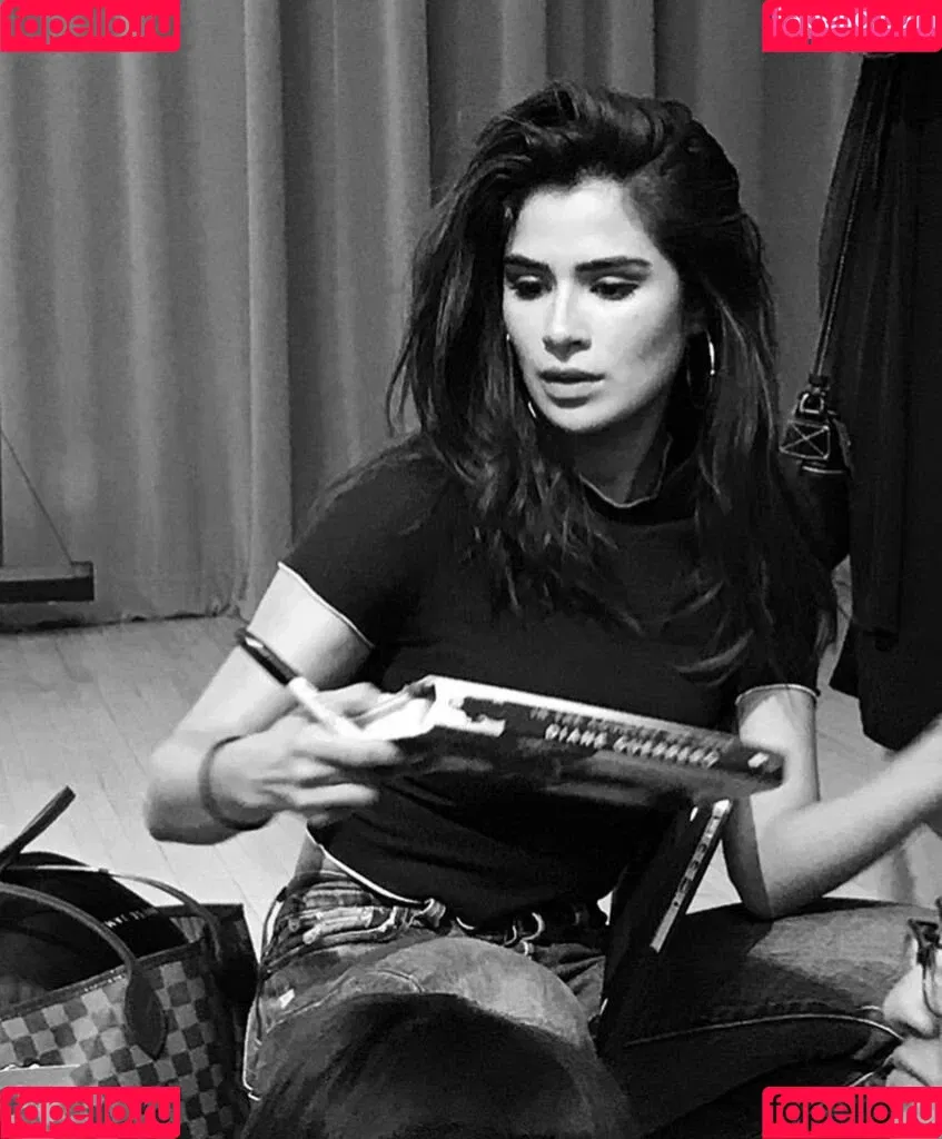 Diane Guerrero Onlyfans Photo Gallery 