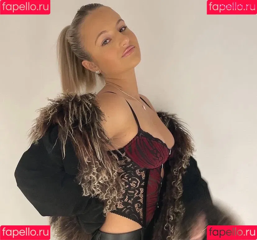 Daisy Campbell Onlyfans Photo Gallery 