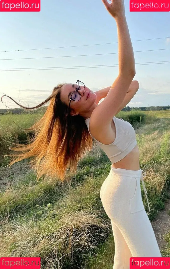Maëlyss Lepage Onlyfans Photo Gallery 