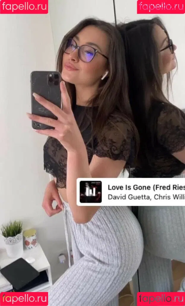 Maëlyss Lepage Onlyfans Photo Gallery 