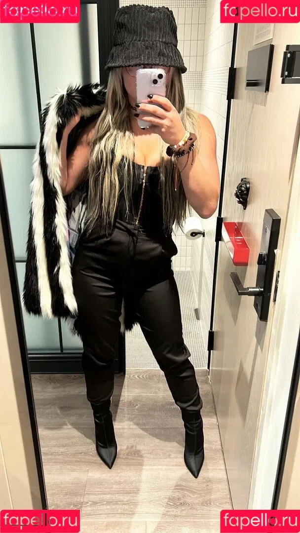 Liv Morgan Onlyfans Photo Gallery 