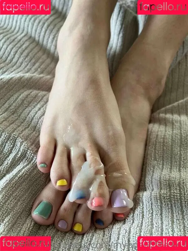 myposedtoes Onlyfans Photo Gallery 