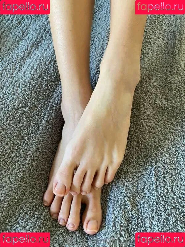 myposedtoes Onlyfans Photo Gallery 