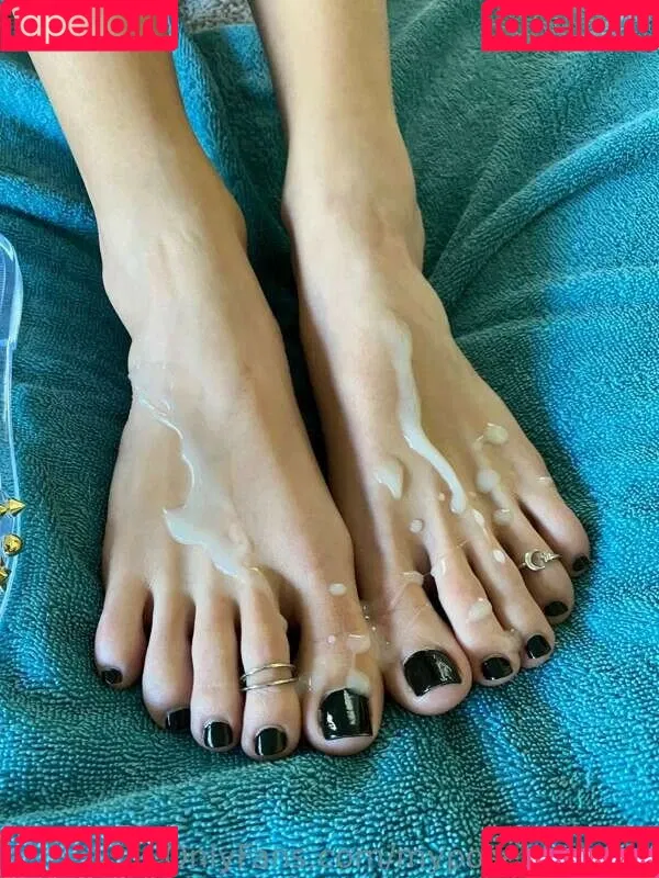 myposedtoes Onlyfans Photo Gallery 