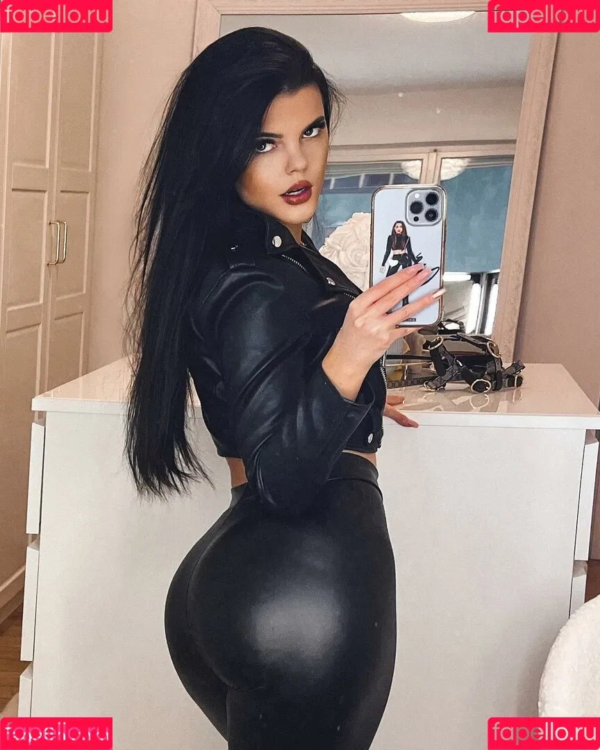 Lara Benjamina Winter Onlyfans Photo Gallery 