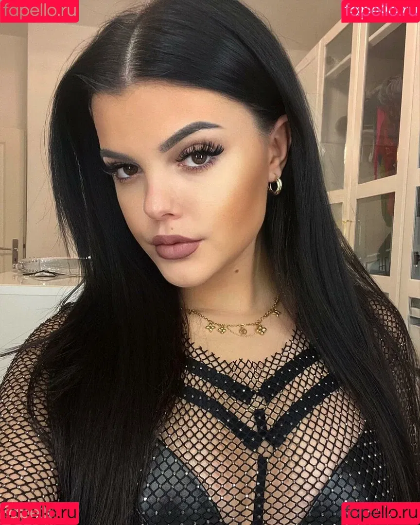 Lara Benjamina Winter Onlyfans Photo Gallery 